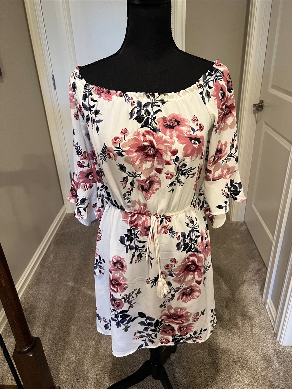 Floral Off-Shoulder Tie-Waist Mini Dress in White and Pink